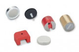 Retaining magnets