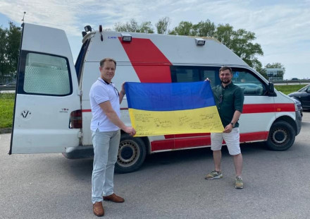 Проект для української армії та мирних жителів. Броньована швидка допомога.